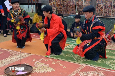Tái hiện phong tục đón Tết cổ truyền của đồng bào dân tộc ở Hà Nội
