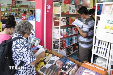 Sách về Sài Gòn đứng đầu top 5 ấn phẩm bán chạy trong tháng Tư
