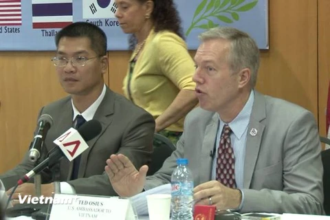 Đại sứ Hoa Kỳ tại Việt Nam Ted Osius trong buổi gặp mặt báo chí sáng 28/7 tại Hà Nội. (Ảnh: Tùng Lâm/Vietnam+)