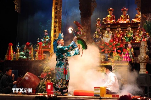 Di sản Thực hành Tín ngưỡng thờ Mẫu Tam phủ của người Việt đã chính thức được vinh danh là Di sản văn hóa phi vật thể đại diện của nhân loại. (Ảnnh minh họa: TTXVN)