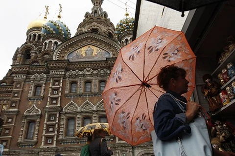 Khách du lịch tại cố đô Saint-Peterburg (Nga). (Ảnh minh họa - Nguồn: Reuters)