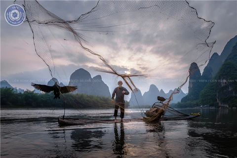 Tác phẩm "Đánh cá sông Li, Trung Quốc" của tác giả Phạm Trung Kiên. (Nguồn ảnh: BTC)