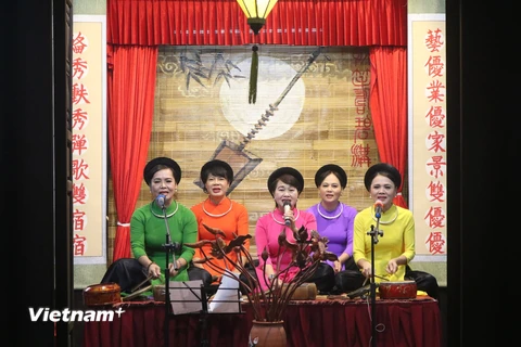 Ca trù có vị trí đặc biệt trong kho tàng âm nhạc truyền thống của Việt Nam, gắn liền với lễ hội, phong tục, tín ngưỡng, văn chương, tư tưởng và triết lý sống của người Việt. Loại hình nghệ thuật này từng rất phổ biến trong đời sống sinh hoạt văn hóa ở Việ