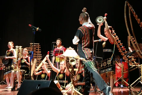 Các nghệ sỹ sẽ trình diễn những tác phẩm âm nhạc cổ điển phương Tây bằng nhạc cụ làm từ tre nứa Việt Nam. (Ảnh: Nguyễn Hồng/Vietnam+)