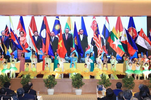 Chương trình nghệ thuật tại Lễ khởi động Năm Chủ tịch ASEAN 2020. (Ảnh minh họa: TTXVN)