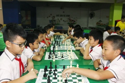 Tổ chức giải đấu cờ vua cho học sinh của 100 trường tiểu học 
