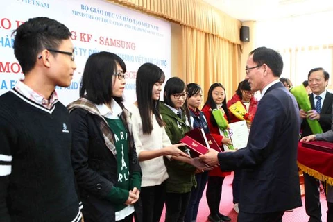 Samsung trao gần 400 suất học bổng cho học sinh, sinh viên Việt Nam