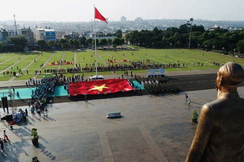 [Photo] Cận cảnh Lễ thượng cờ tại giải chạy báo Tiền Phong 2021