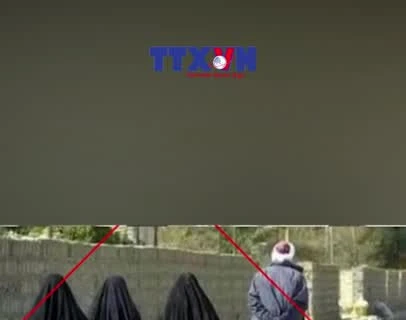 [Fact-check] Sự thật sau tấm ảnh ba phụ nữ choàng khăn Burqa bị xích