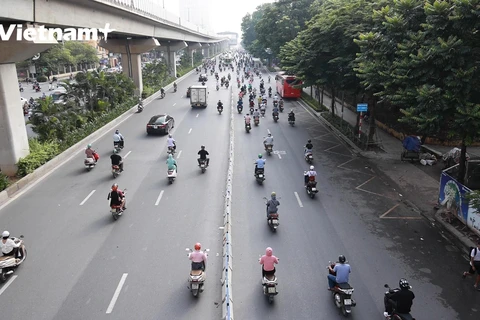 [Video] Ghi nhận ngày đầu tuần sau phân làn xe tại đường Nguyễn Trãi 