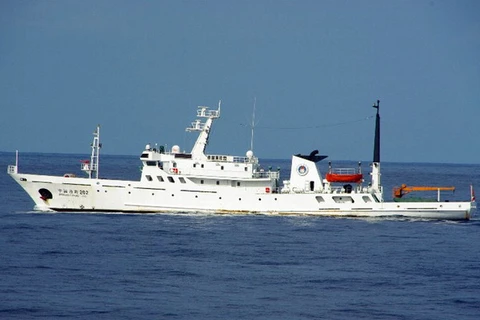 Tàu cảnh sát biển Trung Quốc đi vào EEZ của Nhật Bản