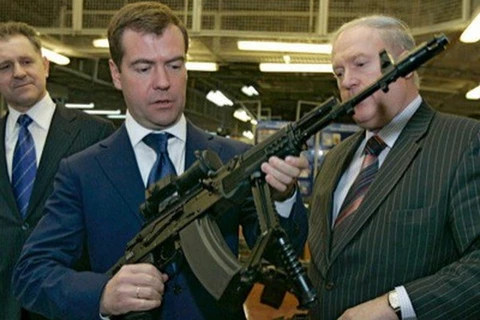 Nga sắp trang bị súng AK có thể bắn 3 chế độ