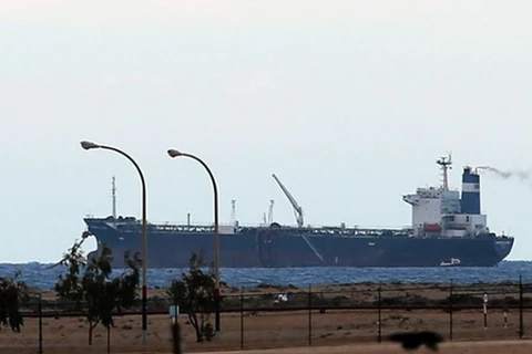Libya cho hải quân chặn tàu chở dầu của phiến quân