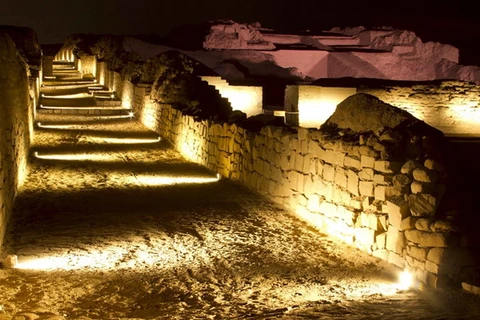 Phát hiện tranh tường cổ tại di tích Pachacamac ở Peru