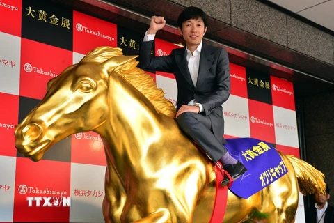 [Photo] Hãng Takashimaya khai mạc triển lãm vàng ở Tokyo