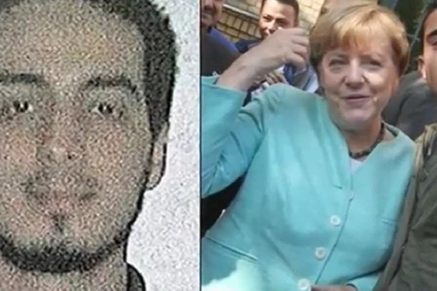 Bức ảnh selfie có bà Merkel đang được chia sẻ mạnh trên Internet (Nguồn: Sputnik) 