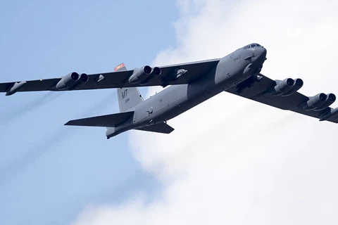 Việc Mỹ điều máy bay B-52 tham gia duyệt binh ở Estonia bị đánh giá là phô diễn sức mạnh quá đà (Nguồn: Sputnik)