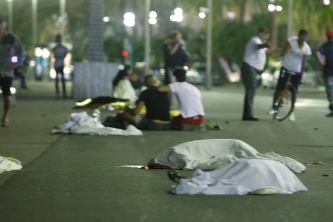 Hiện trường vụ tấn công kinh hoàng ở Nice (Nguồn: Daily Beast)