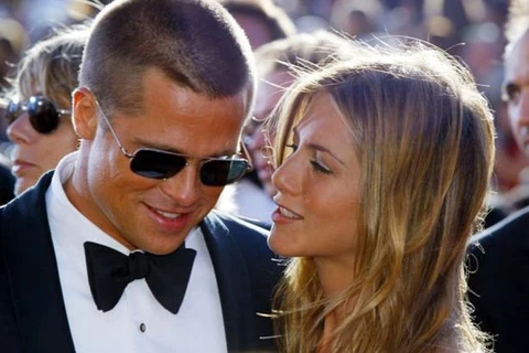 Jennifer Aniston và Brad Pitt từng là bộ đôi vàng của Hollywood. (Nguồn: Mirror)