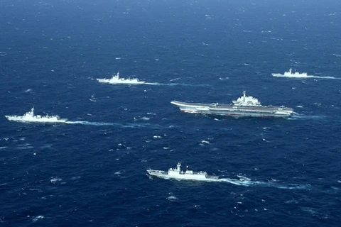Biên đội tàu sân bay của Trung Quốc trong một chuyến huấn luyện trên biển. (Nguồn: Daily Mail)