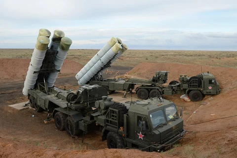 S-400 là một hệ thống tên lửa phòng không cực mạnh của Nga. (Nguồn: Fightersweep)