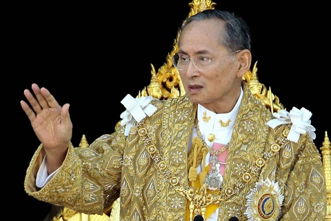Đức vua Thái Lan Bhumibol Adulyadej . (Nguồn BBC)
