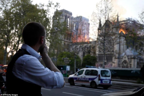 Nhìn lại vụ hỏa hoạn kinh hoàng tại Nhà thờ Đức bà Paris