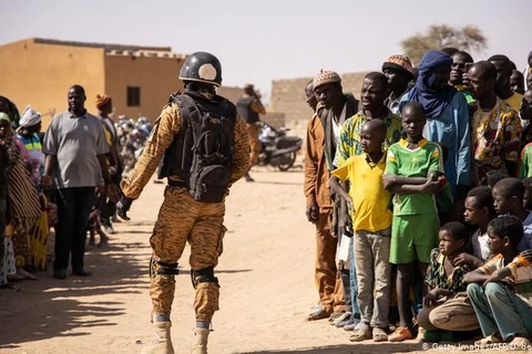Tấn công bạo lực thường xuyên xảy ra ở Burkina Faso. (Nguồn DW)