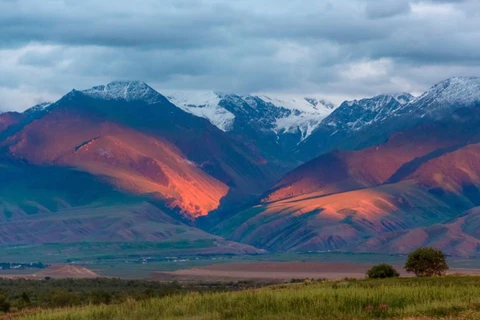 Núi Tian Shan ở Kyrgyzstan, nơi mới tìm thấy những bằng chứng mới về nguồn gốc dịch Cái chết đen. (Nguồn: CNN)