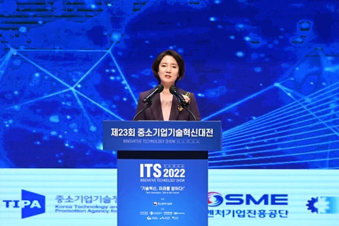 Bộ trưởng Young Lee phát biểu khai mạc ITS 2022. (Ảnh: AVING News)