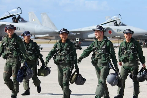Nhật Bản tăng gấp máy bay chiến đấu cho phòng tuyến phía Nam