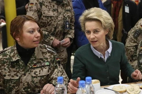 Nữ Bộ trưởng Quốc phòng Đức bất ngờ tới Afghanistan 