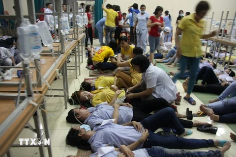 Gần 200 công nhân bị ngộ độc ở Thành phố Hồ Chí Minh
