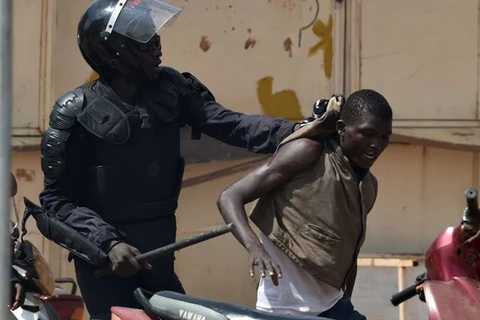 AFP: Quân đội Burkina Faso tiếm quyền sau lệnh tình trạng khẩn cấp