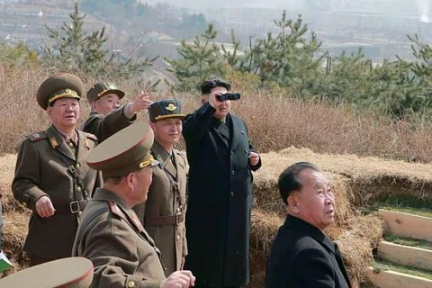 Triều Tiên tuyên bố sẽ bắn hạ bóng bay thả đĩa phim "The Interview" 