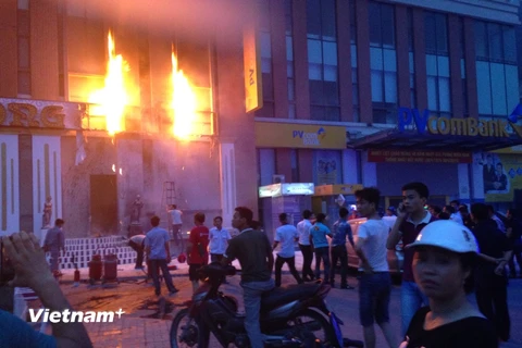 Cháy tại khách sạn Dầu Khí thành phố Thái Bình, chưa rõ nguyên nhân