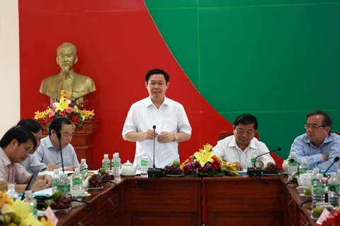 Ông Vương Đình Huệ làm việc với Thường vụ Tỉnh ủy Tây Ninh. (Ảnh: Ban KTTW)