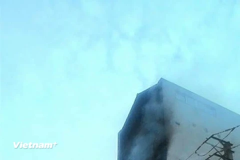 [Photo] Cận cảnh vụ cháy ngôi nhà 6 tầng ở phố Tân Xuân, Xuân Đỉnh