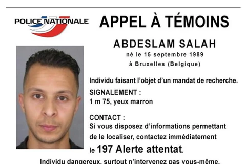  Cảnh sát Pháp công bố lệnh truy nã đối với Salah Abdeslam, một người Pháp gốc Bỉ, kẻ được mô tả là "rất nguy hiểm," có liên quan tới vụ tấn công khủng bố đẫm máu hôm 13/11 ở Paris. (Ảnh: ibtimes.com)