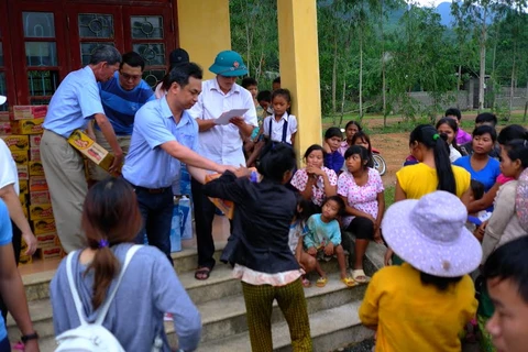 Hiệp hội Thương gia Đài Loan cứu trợ cho nạn nhân lũ lụt miền Trung