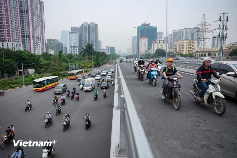 Hà Nội: Chính thức thông xe cầu vượt thép nút giao Mai Dịch 