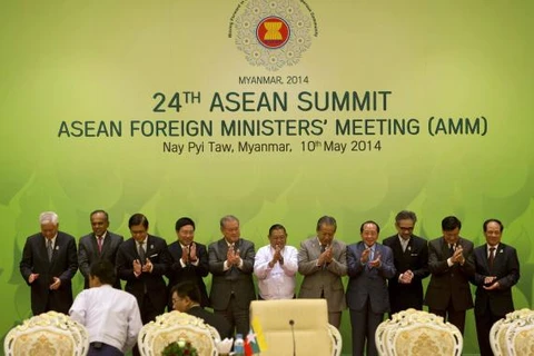 Các ngoại trưởng ASEAN quan ngại tình hình ở Biển Đông