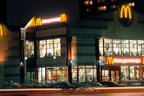 (Một cửa hàng McDonald's ở Moskva)