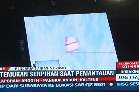 Quan chức Indonesia khẳng định mảnh vỡ là của máy bay AirAsia