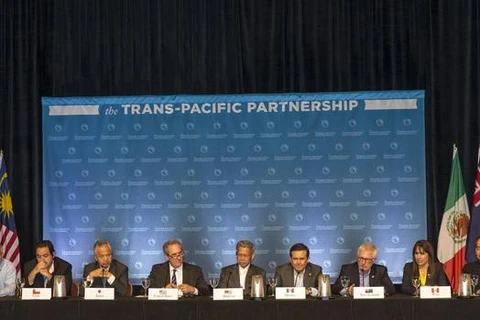 Bộ trưởng các nước tham gia đàm phán Thỏa thuận Hiệp định đối tác xuyên Thái Bình Dương tại một cuộc họp báo ở Maui, Hawaii (Ảnh: Reuters)