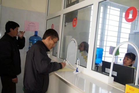 Người nghiện uống methadone tại Trung tâm phòng chống HIV/AIDS Lai Châu. (Ảnh: CTV/Vietnam+)