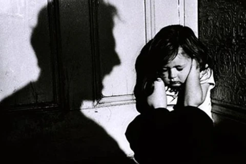 Xâm hại tình dục trẻ em: Cẩn trọng với bệnh ấu dâm 