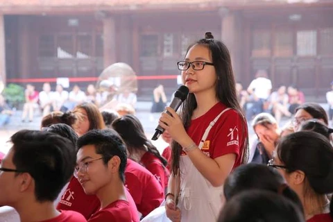 Quỳnh chia sẻ về niềm mơ ước trở thành bác sỹ. (Ảnh: PV/Vietnam+)