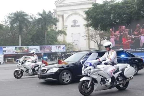 Chủ tịch Triều Tiên Kim Jong-un đến khách sạn Metropole. (Ảnh: Sơn Bách/Vietnam+)