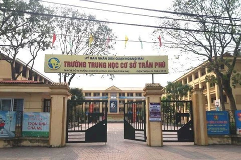 Trường Trung học cơ sở Trần Phú, Hoàng Mai, Hà Nội, nơi xảy ra vụ việc. (Ảnh: Phạm Mai/Vietnam+)